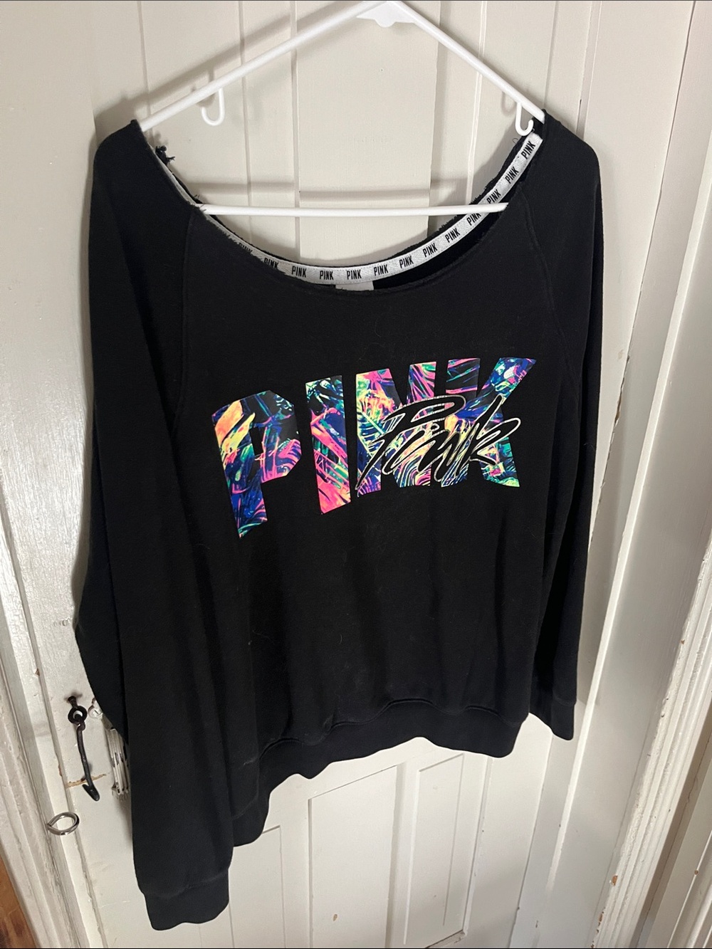 PINK Victoria's Secret Black Pullover Sweatshirt with Multicolor Logo